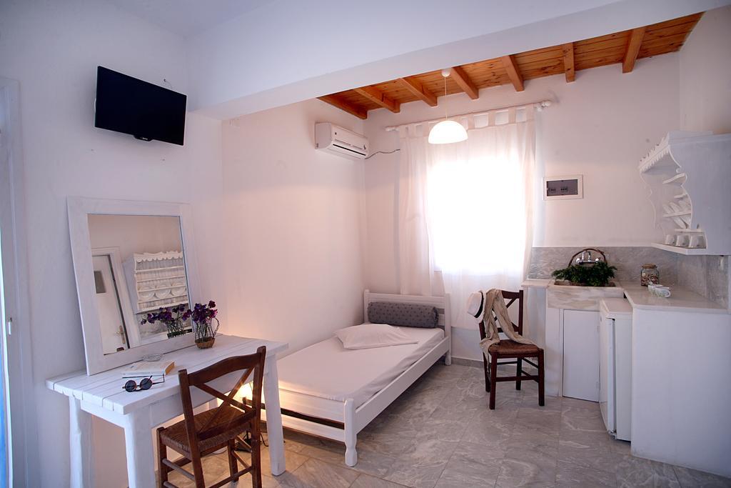 Voula Apartments & Rooms Tourlos Cameră foto